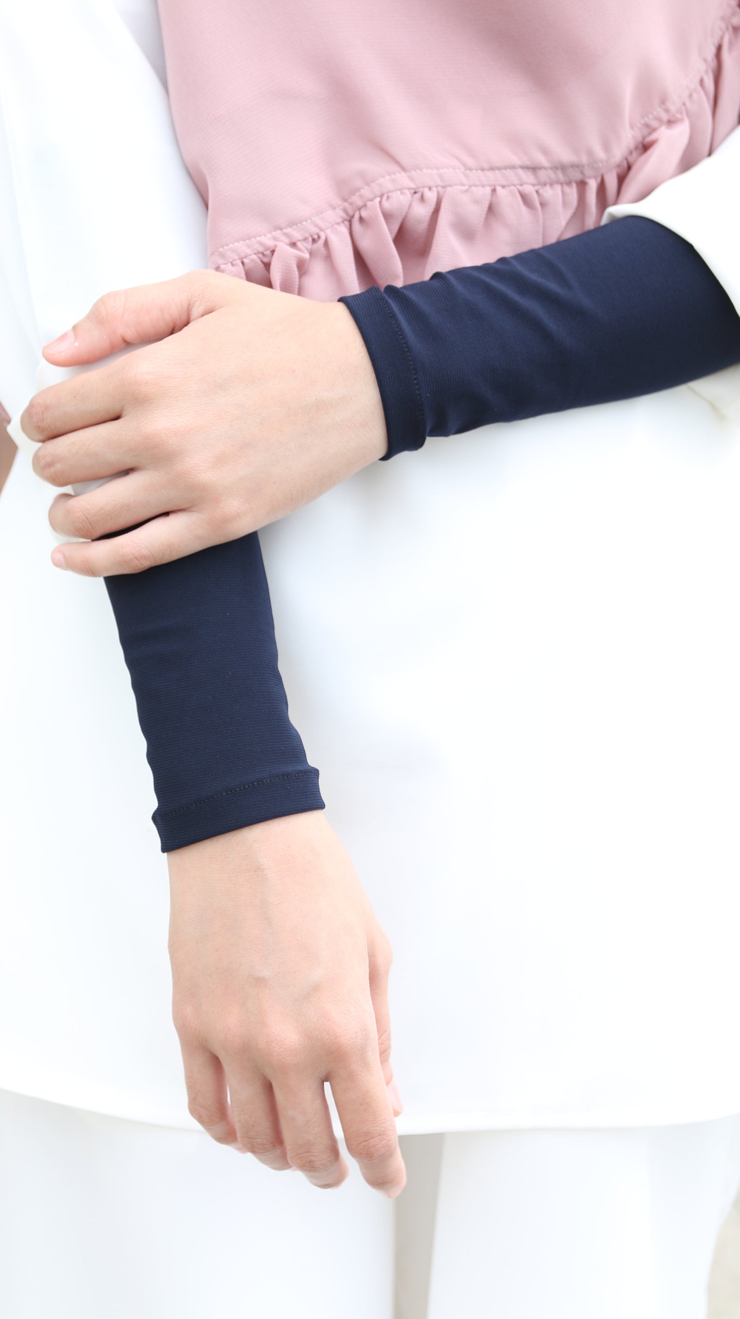 π Ara Handsocks