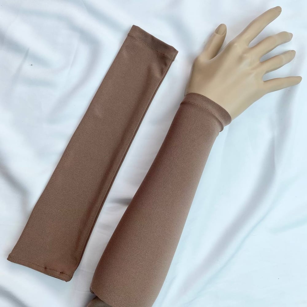π Ara Handsocks