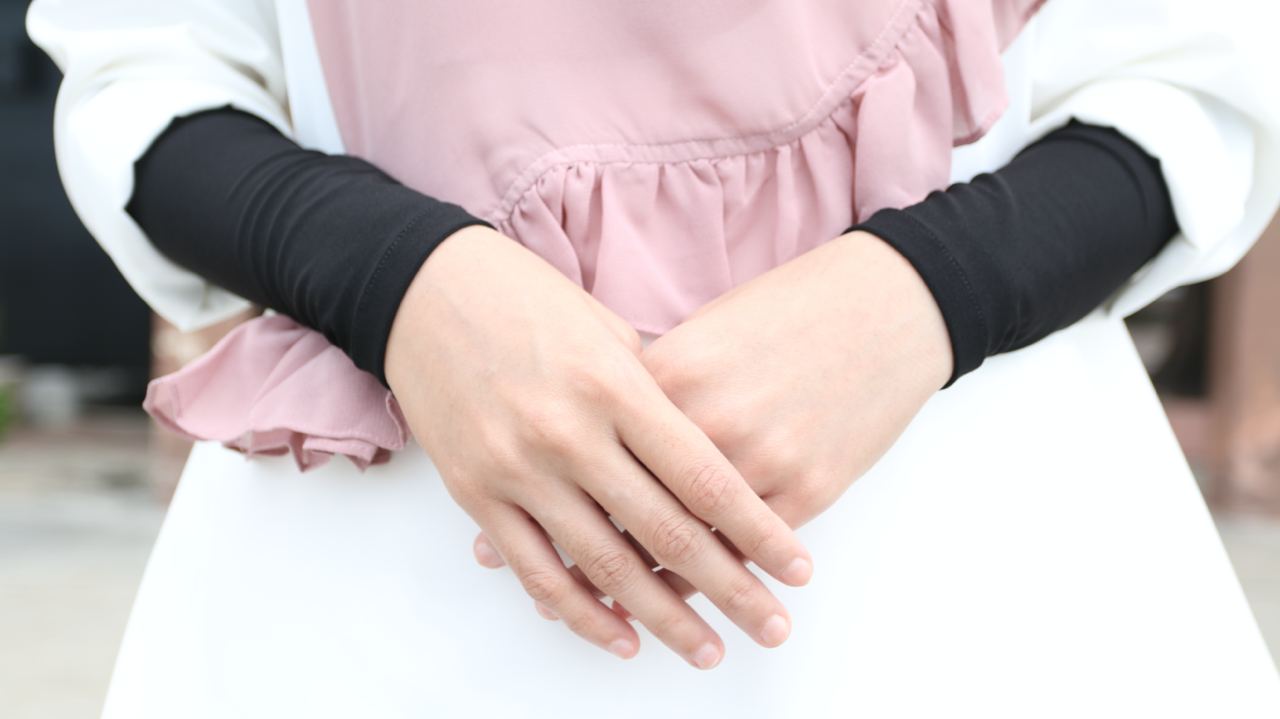 π Ara Handsocks