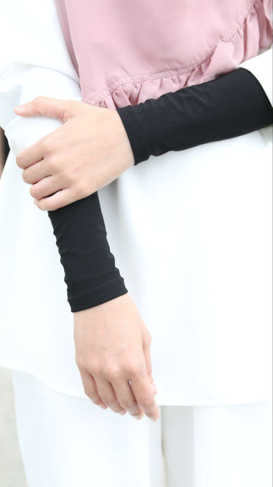 🌙 Ara Handsocks